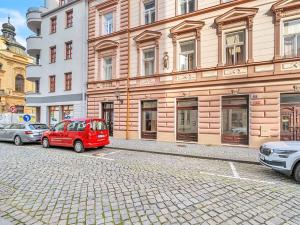 Pronájem obchodního prostoru, Hradec Králové, Tomkova, 133 m2