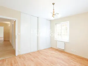 Pronájem vily, Praha - Nebušice, K vinicím, 288 m2