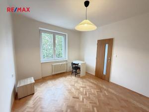 Pronájem bytu 2+1, Praha - Žižkov, Pod lipami, 57 m2