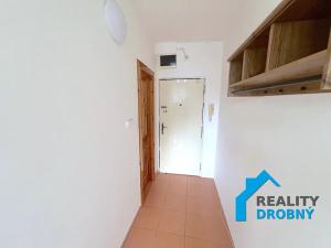 Pronájem bytu 1+1, Děčín, Jezdecká, 35 m2
