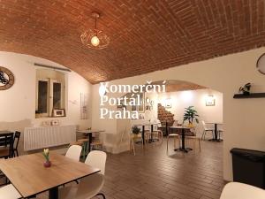 Pronájem restaurace, Praha - Staré Město, Kostečná, 90 m2