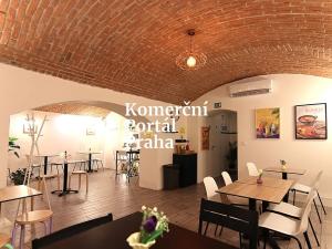 Pronájem restaurace, Praha - Staré Město, Kostečná, 90 m2