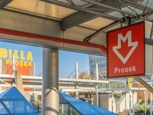 Pronájem bytu 2+kk, Praha - Prosek, Litoměřická, 56 m2