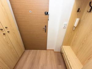 Pronájem bytu 1+kk, Praha - Vinohrady, Libická, 27 m2
