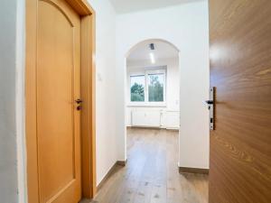 Pronájem bytu 3+1, Chvaletice, Obránců míru, 54 m2