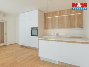 Pronájem bytu 3+kk, Praha, Podbělohorská, 85 m2