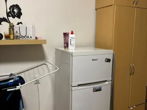 Pronájem bytu 1+kk, Praha, Na dolinách, 30 m2