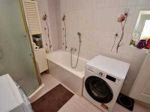 Prodej rodinného domu, Tišice, 160 m2