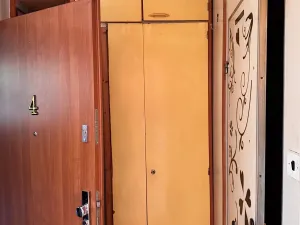 Prodej bytu 1+kk, Praha - Prosek, Veltruská, 27 m2