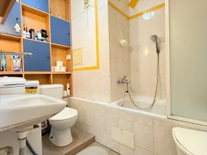Pronájem bytu 1+kk, Praha - Řepy, Bazovského, 32 m2