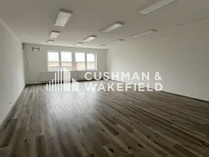 Prodej výrobních prostor, Ondřejov, Družstevní, 2800 m2