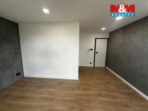 Prodej bytu 3+kk, Dvory, 95 m2