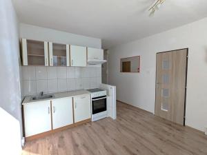 Pronájem bytu 2+kk, Louny, Čs. armády, 40 m2