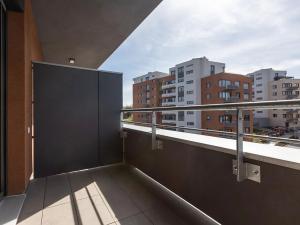 Pronájem bytu 1+kk, Praha - Záběhlice, Klapálkova, 35 m2