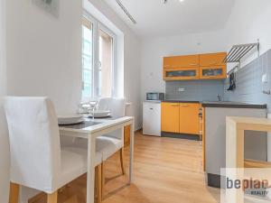 Pronájem bytu 1+kk, Praha - Žižkov, Spojovací, 30 m2