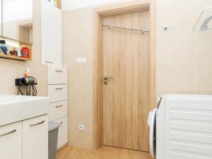 Prodej bytu 2+kk, Praha - Hrdlořezy, Učňovská, 48 m2