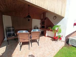 Prodej komerční nemovitosti, Hýskov, Prostřední, 350 m2