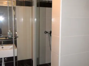Prodej komerční nemovitosti, Hýskov, Prostřední, 350 m2