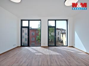 Pronájem bytu 1+kk, Děčín - Děčín I-Děčín, Masarykovo nám., 35 m2