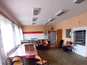 Pronájem obchodního prostoru, Červený Kostelec - Lhota za Červeným Kostelcem, 180 m2