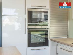 Prodej bytu 3+1, Praha - Dejvice, Na Špitálce, 99 m2
