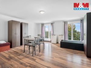 Prodej činžovního domu, Milovice, Topolová, 4261 m2