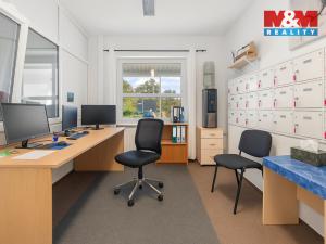 Prodej činžovního domu, Milovice, Topolová, 4261 m2