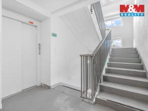 Prodej činžovního domu, Milovice, Topolová, 4261 m2