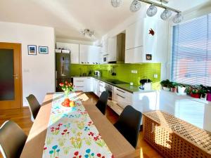 Prodej bytu 3+kk, Praha - Ďáblice, Nad Akcízem, 81 m2