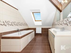 Pronájem bytu 3+kk, Pardubice, Za Pasáží, 103 m2