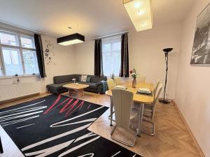 Pronájem bytu 2+1, Praha - Strašnice, Pod strání, 52 m2