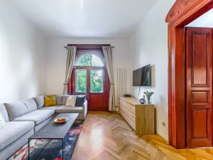 Pronájem bytu 2+1, Praha, Janáčkovo nábřeží, 72 m2