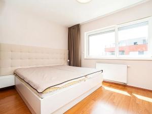 Pronájem bytu 3+kk, Praha - Pitkovice, Pýchavková, 75 m2