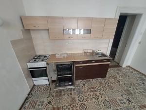Pronájem bytu 2+1, Praha - Smíchov, Plzeňská, 80 m2