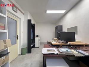 Prodej výrobních prostor, Pardubice - Studánka, Průmyslová, 600 m2