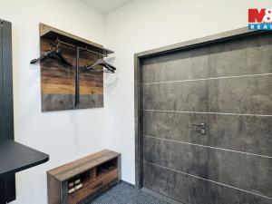 Prodej kanceláře, Klecany, V Honech, 179 m2