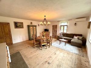 Prodej apartmánu, Líšnice, 300 m2