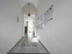 Prodej obchodního prostoru, Praha - Libeň, Vacínova, 66 m2