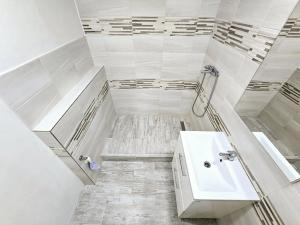 Prodej bytu 3+1, Praha - Chodov, Benkova, 71 m2