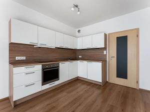 Prodej bytu 1+kk, Praha - Hostavice, U Hostavického potoka, 32 m2