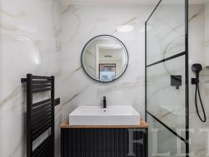 Pronájem bytu 2+kk, Praha - Karlín, Rohanské nábřeží, 55 m2