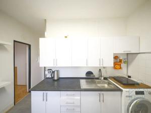 Prodej bytu 2+1, Praha - Malešice, Ovčárská, 51 m2