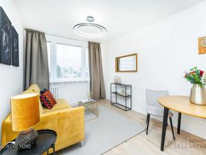 Prodej bytu 2+kk, Praha - Kobylisy, Třeboradická, 48 m2