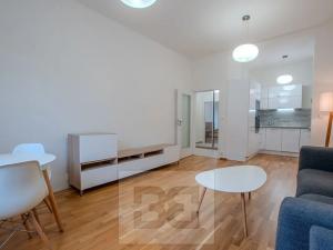 Pronájem bytu 2+kk, Praha - Vršovice, 28. pluku, 56 m2