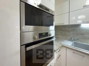 Pronájem bytu 2+kk, Praha - Vršovice, 28. pluku, 56 m2