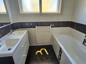Pronájem bytu 3+1, Praha - Strašnice, Pod Viktorkou, 96 m2