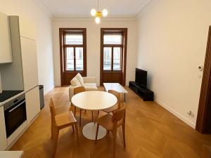 Pronájem bytu 2+kk, Praha - Vinohrady, Mánesova, 60 m2
