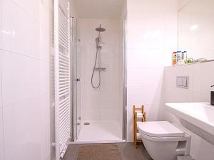 Pronájem bytu 1+kk, Praha - Vinohrady, Perucká, 27 m2