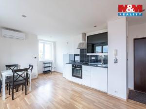 Pronájem bytu 2+kk, Praha - Břevnov, Patočkova, 45 m2