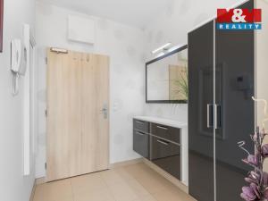 Prodej bytu 2+kk, Praha - Hlubočepy, Devonská, 88 m2